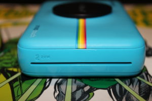 Polaroid Snap Touch side